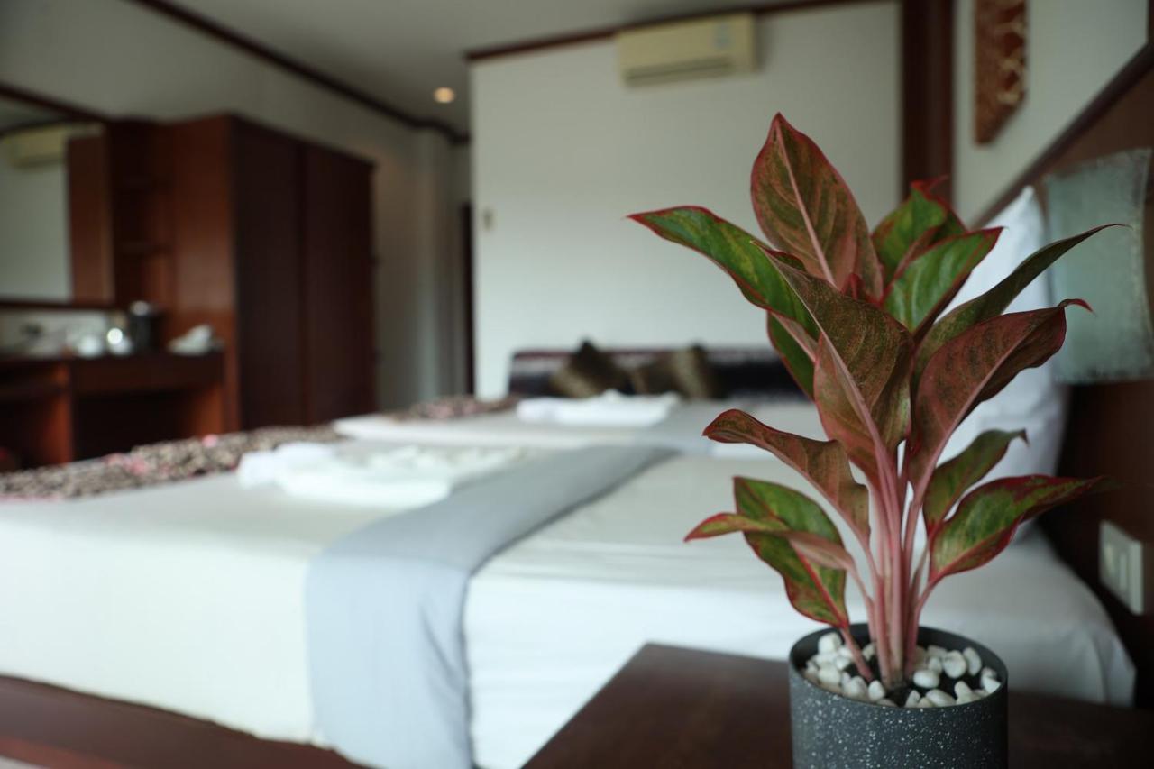 New Forest Patong Bagian luar foto