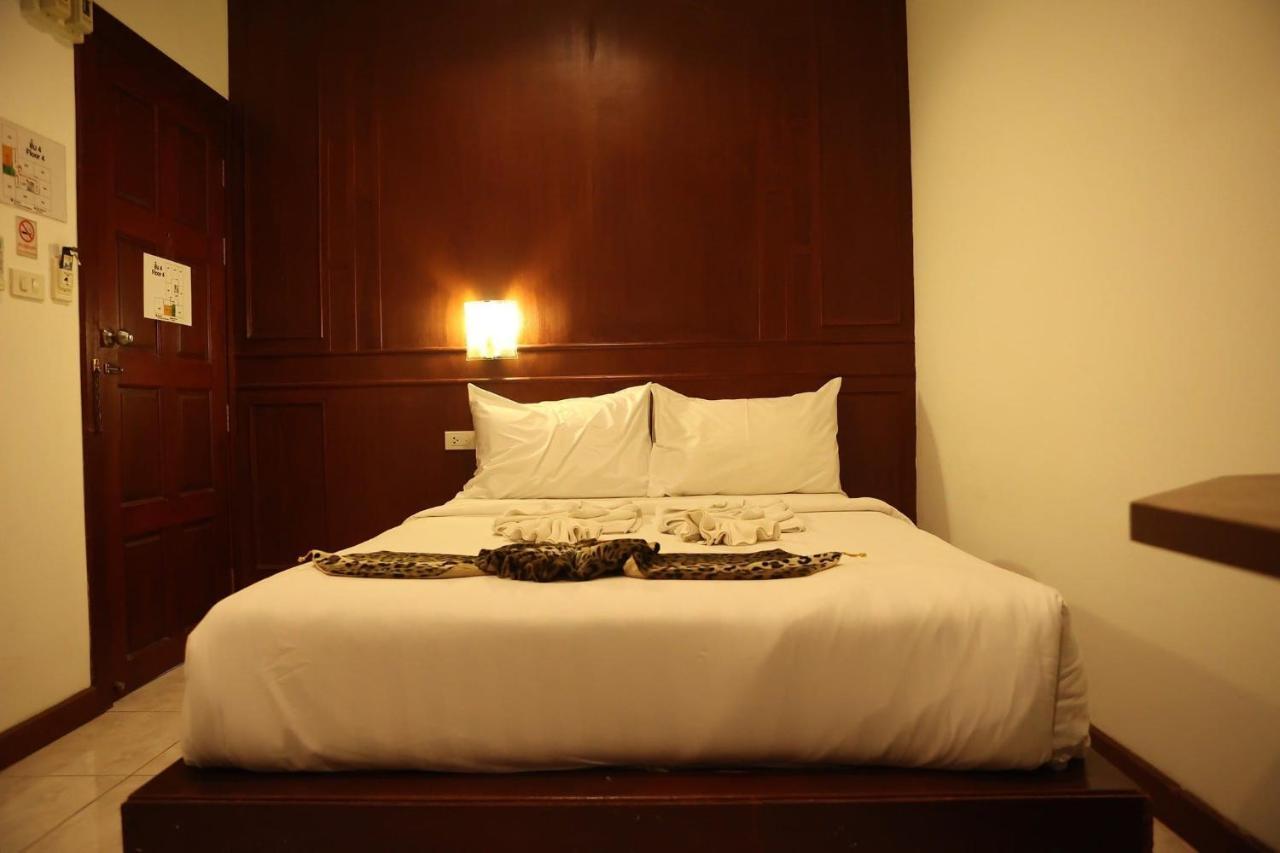 New Forest Patong Bagian luar foto